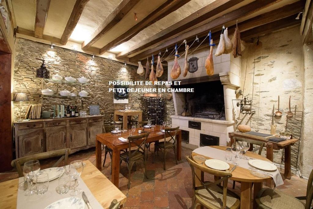 L'Hotellerie De La Toile A Beurre อ็องเซอนีส์ ภายนอก รูปภาพ
